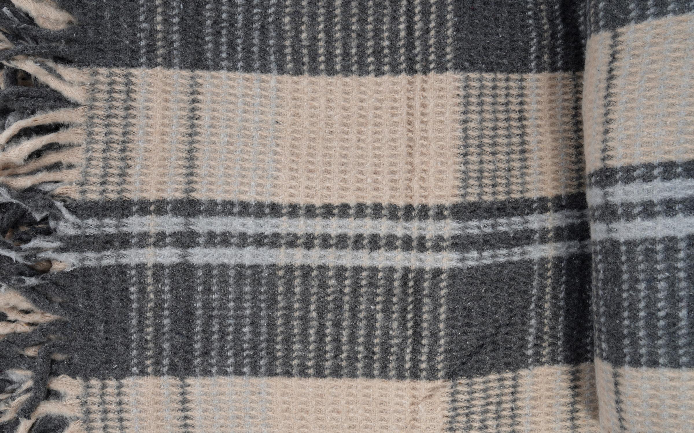 Pellistri blanket 150x200 black + brown