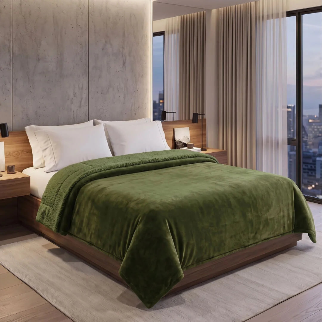 1+1 Free Double Blanket Flannel Sherpa 220x240 Dark Green KP111