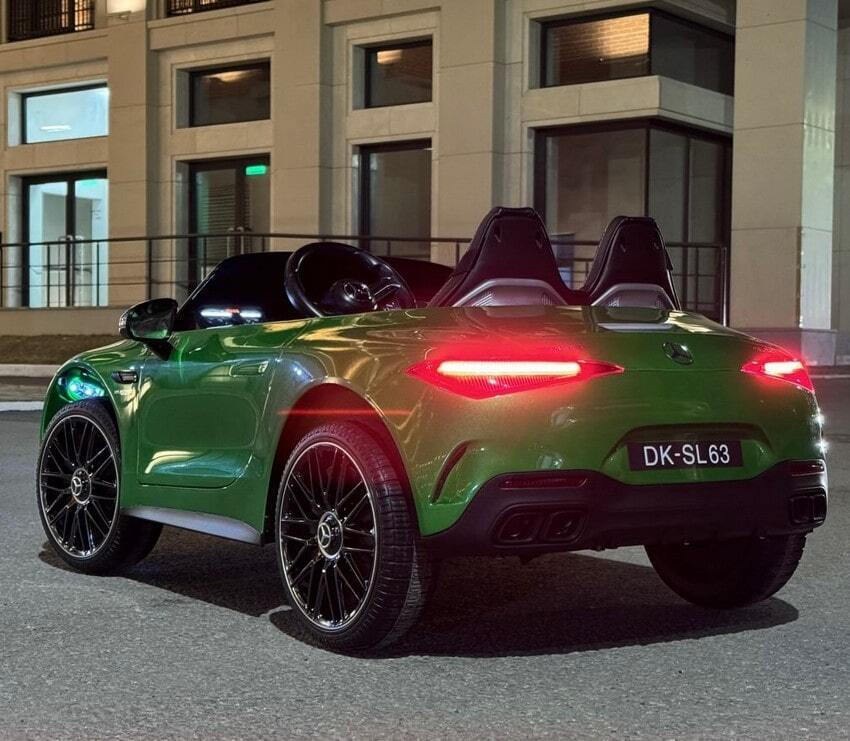 Mercedes AMG SL63 Двуместен с дистанционно управление Licensed 24 Volt Green 1+ години