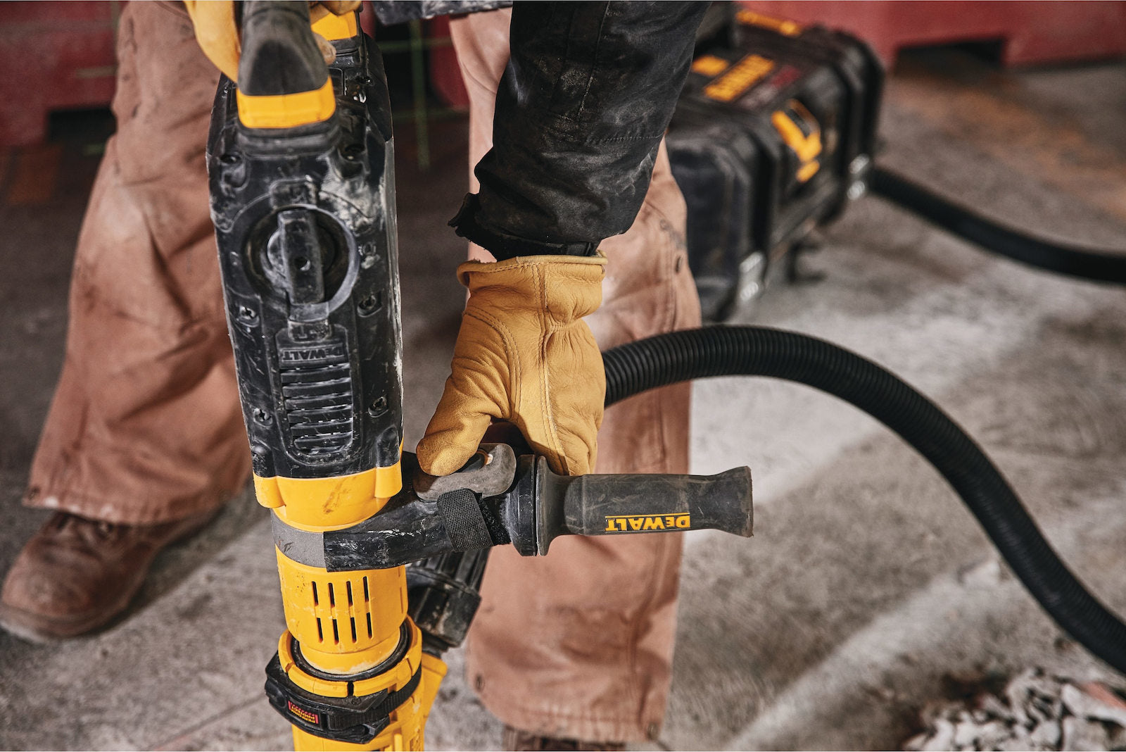 Dewalt 54V Cordless Hammer Drill with SDS Max 2x12Ah DCH773Y2
