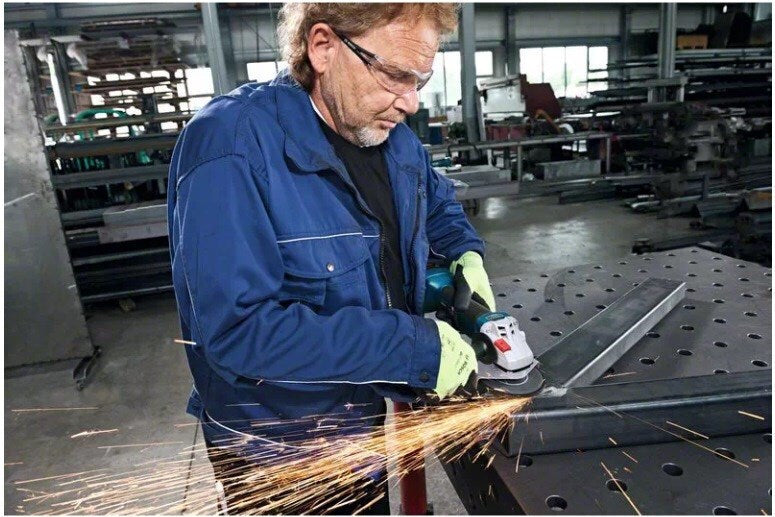 Bosch GWS 18V-10 Angle Grinder 125mm Battery 2x5Ah 06019J4004
