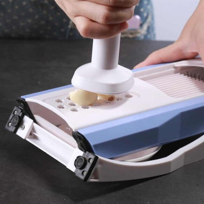 Mandolin 5 in 1 with safe vegetable cutting and adjustable cutter